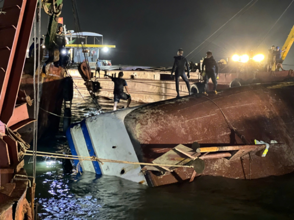 配资网站导航指南 越南下龙湾游船倾覆事故已致36人死亡